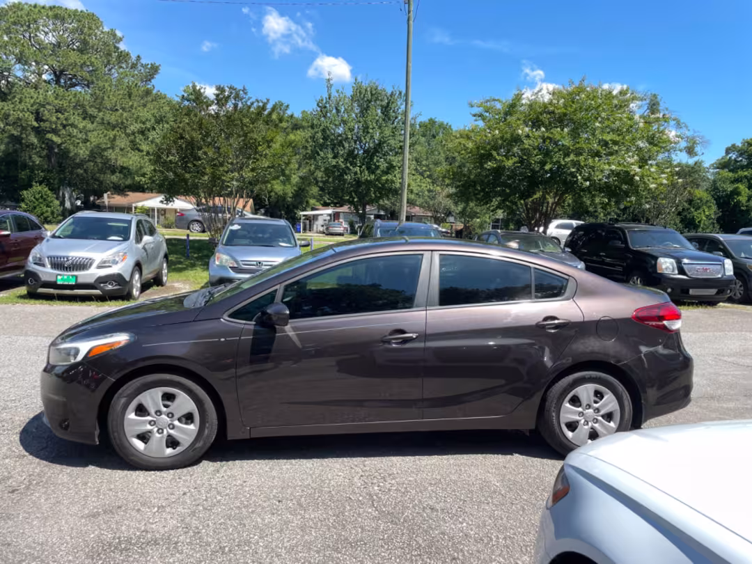 2017 Kia Forte - 3KPFK4A75HE088957 - Image #3