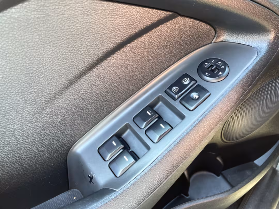 2017 Kia Forte - 3KPFK4A75HE088957 - Image #18