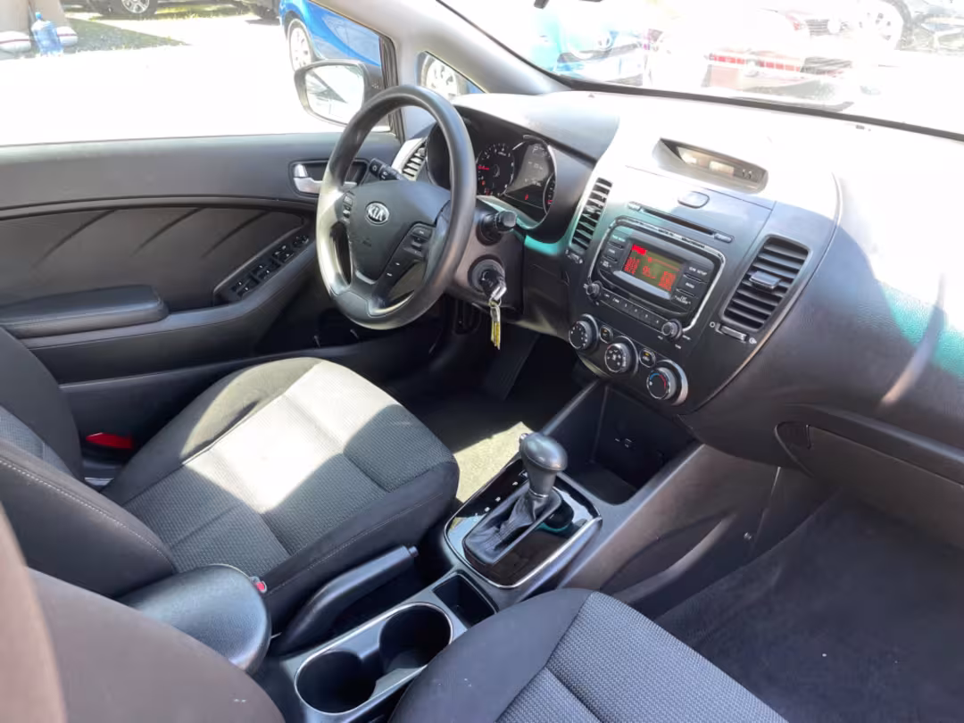 2017 Kia Forte - 3KPFK4A75HE088957 - Image #8