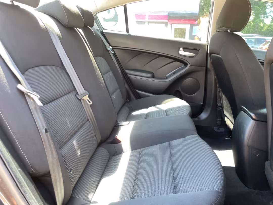 2017 Kia Forte - 3KPFK4A75HE088957 - Image #12