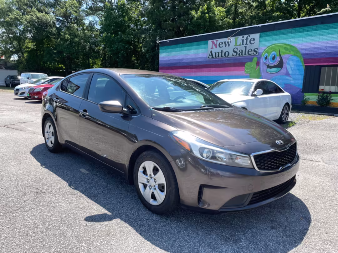2017 Kia Forte - 3KPFK4A75HE088957 - Image #25